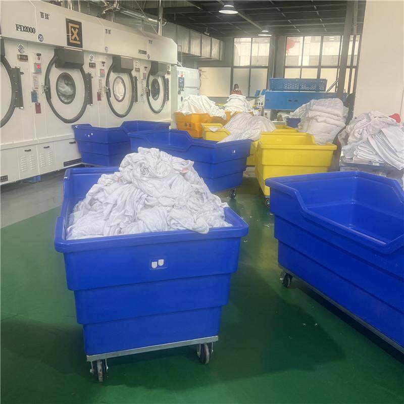 华社新料滚塑高端布草车宾馆洗涤运输干洗收纳车加厚异形加工