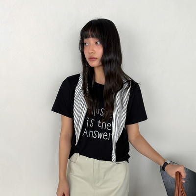 BEFORE SUNSET 日落/周末-简约披肩绣花字母上衣短袖T恤(配披肩)