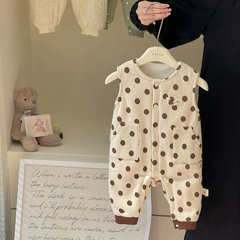 婴儿卡通马甲连体衣秋冬季宝宝衣服背带裤夹棉背心加绒外出爬爬服