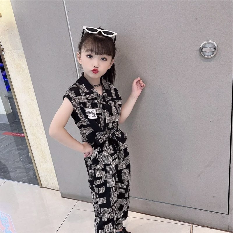 女童2024夏季薄款网红炸街套装洋气格纹时尚无袖超酷拽姐两件套潮