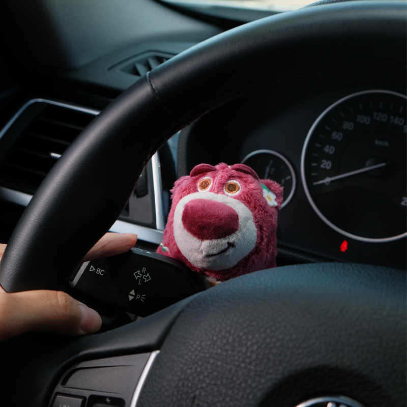 汽车怀挡装饰草莓熊车饰车内饰品摆件车载玩偶雨刮器公仔转向灯档