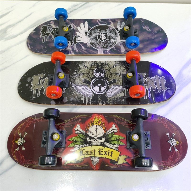 手掌滑板22X6.8厘米双翘背面印刷彩色正面贴黑色砂纸青少年学生,运动/瑜伽/健身/球迷用品,滑板,淘宝优惠券,粉丝福利购,淘宝优惠卷