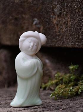 陶瓷唐仕女鹿迷你工艺品中式中国风房间卧室床头柜装饰品茶宠摆件