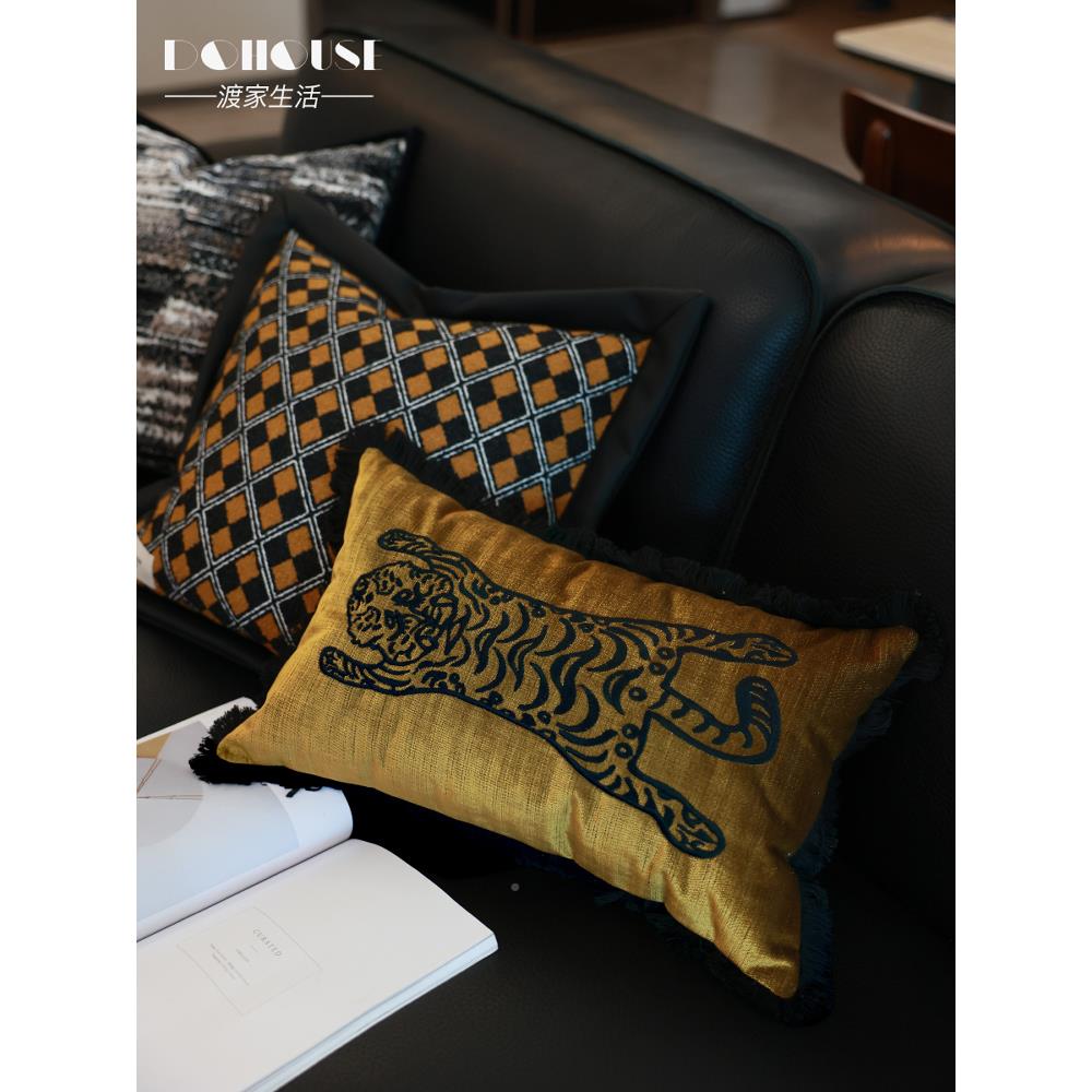 中古发风民宿抱枕黄羊毛混纺提花色CXP黑色沙布搭配客厅飞边大方