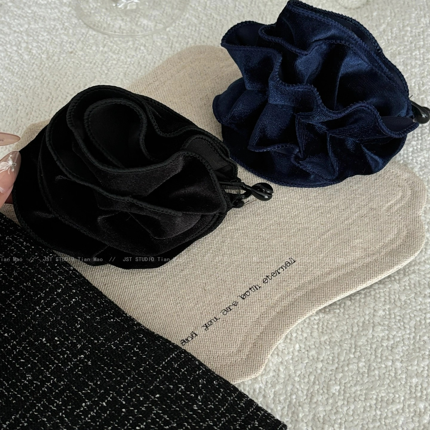 百搭夹子韩版丝绒大肠发圈气质百搭扎马尾头花网红扭扭夹一字发卡