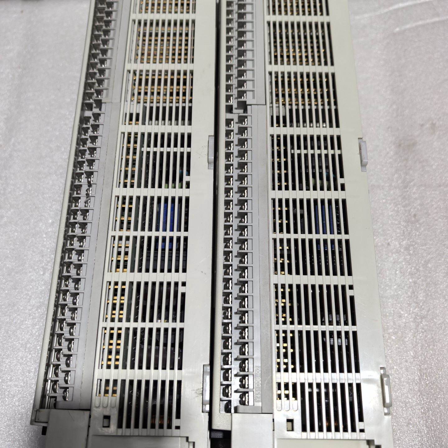 议价Mitsubishi Plc Fx3u128MrEsA Disassembled Parts适用