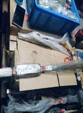 THK直线导轨SR25W2UU+760LY库存备用件实议价商品