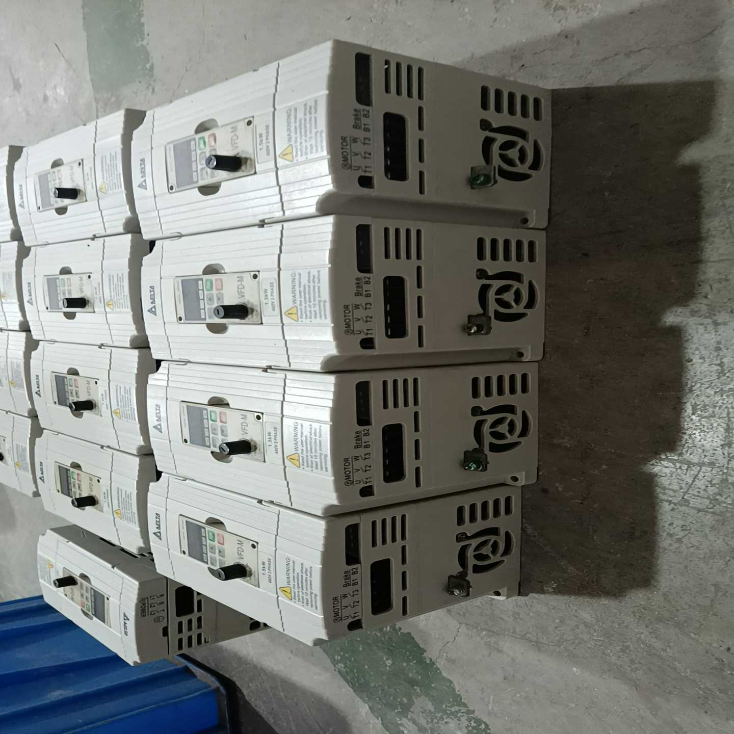 咨询-台达VFD015M43B变频器功能正常成色如图联系
