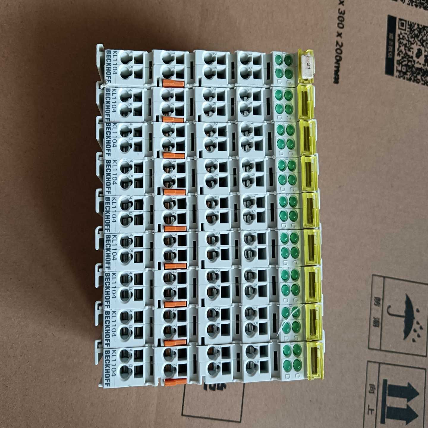 倍福KL1104KL3052功能正常，质量，喜欢的来询价