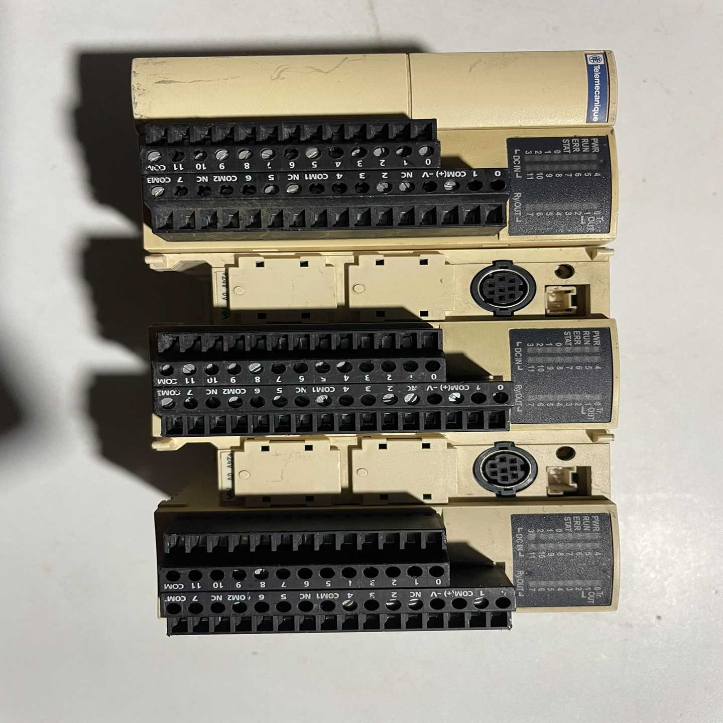 询价拍~PLC、TWDLMDA20DRT, 实物图。