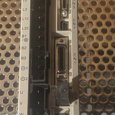 Yaskawa Servo Conducteur SGDV1R6A11B