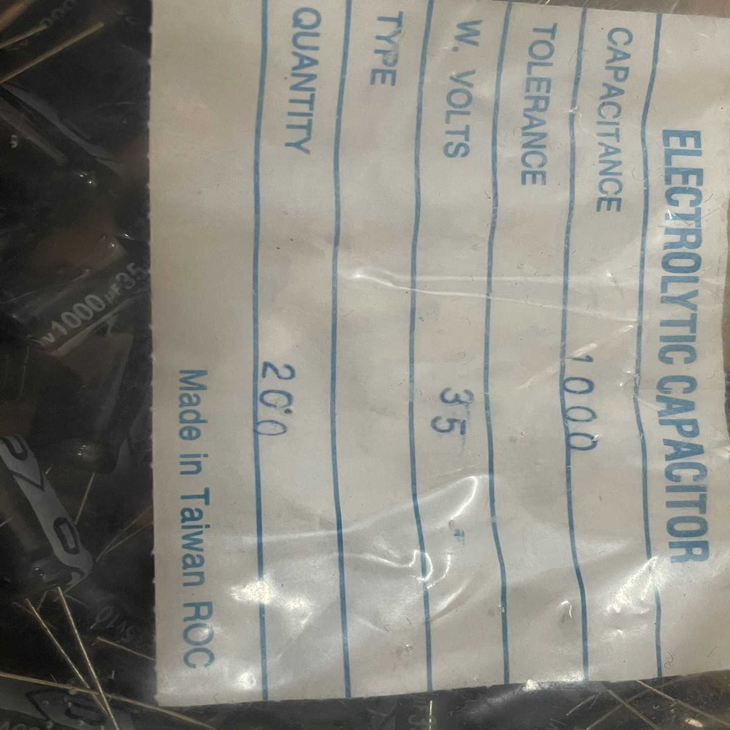 议价700个35v1000uf全新原包电解电容！体积13*2