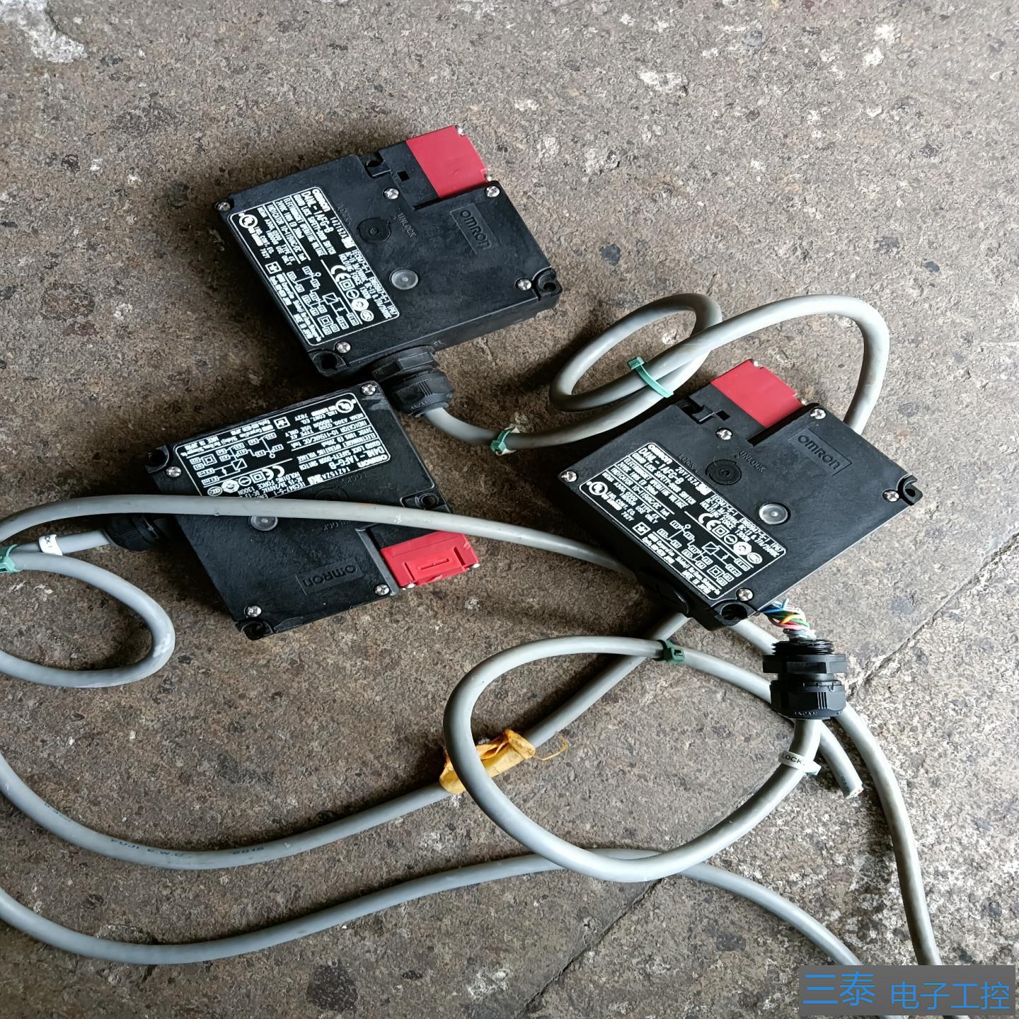 D4NL-1AFG-B  OMRON 安全门开关 ，议价