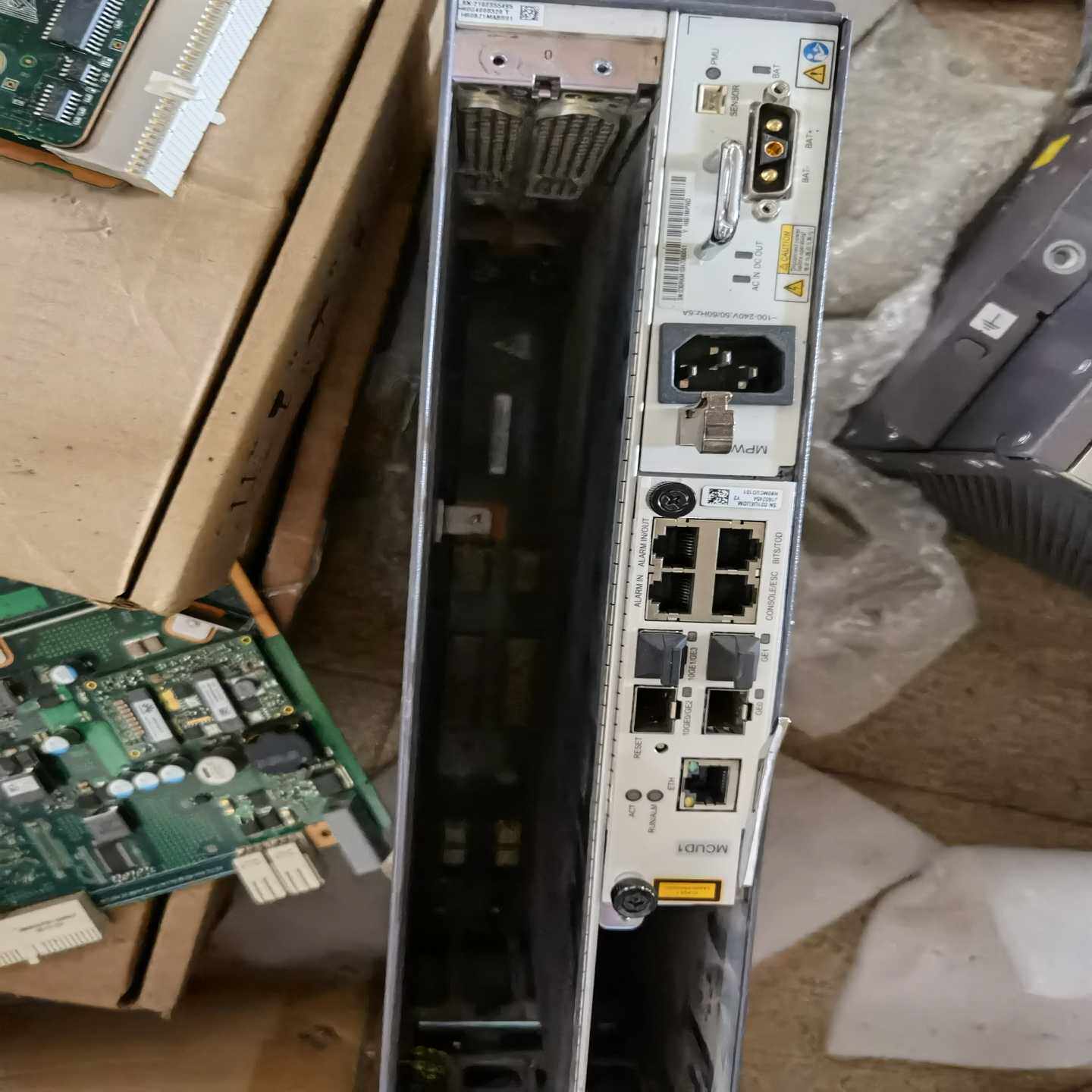 华为OLT MCUD1 5608全新箱子 直流 交流