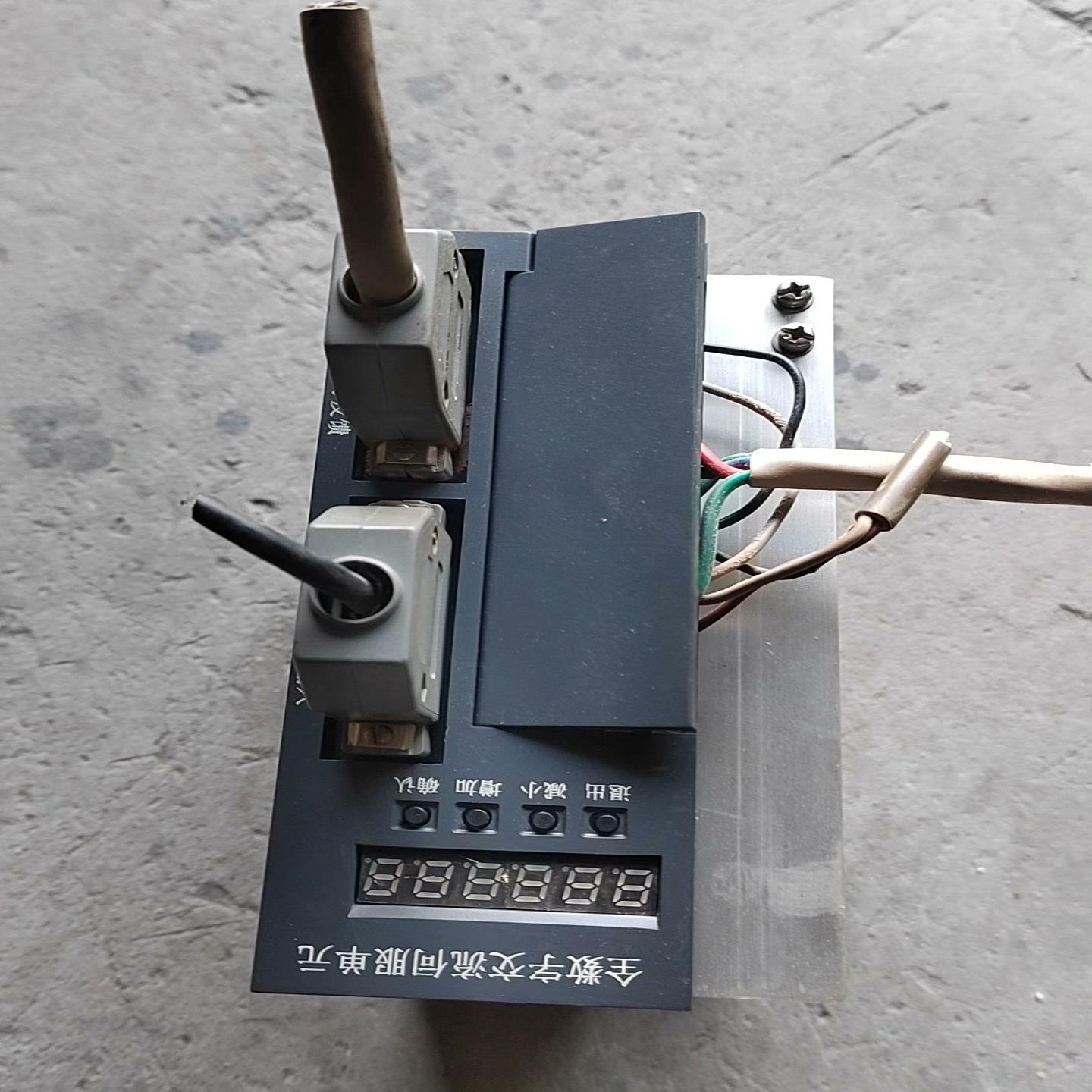 询价全数字交流伺服驱动器SD30MT，功能正常使用，成色如图所示