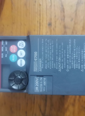 三菱变频器FRE7200.75K200V0.75KW-议价