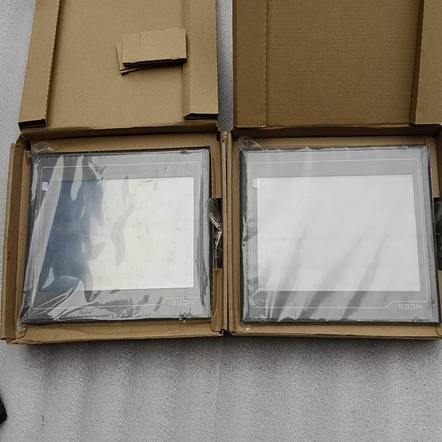 昆仑通泰触摸屏TPC1061Ti新的没有使用--议价商品