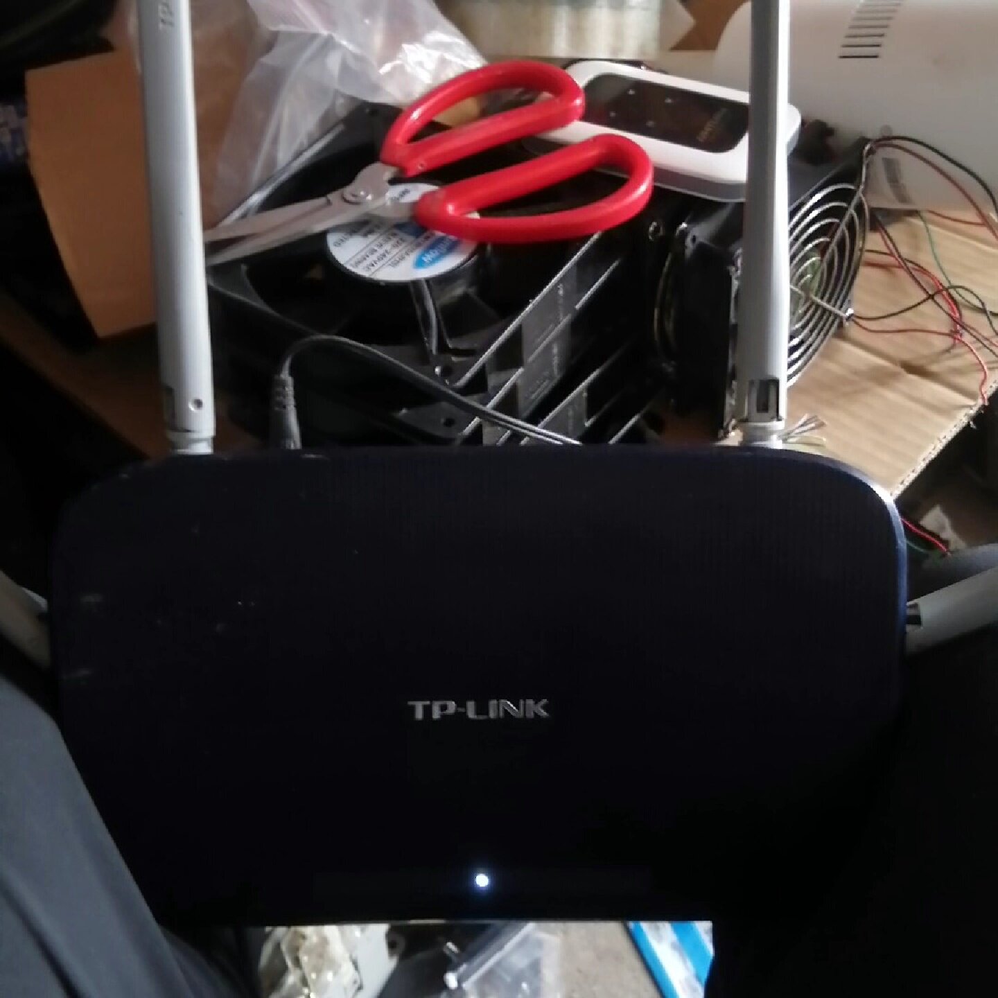 WDR 6300 AC1200 双频无线路由-议价