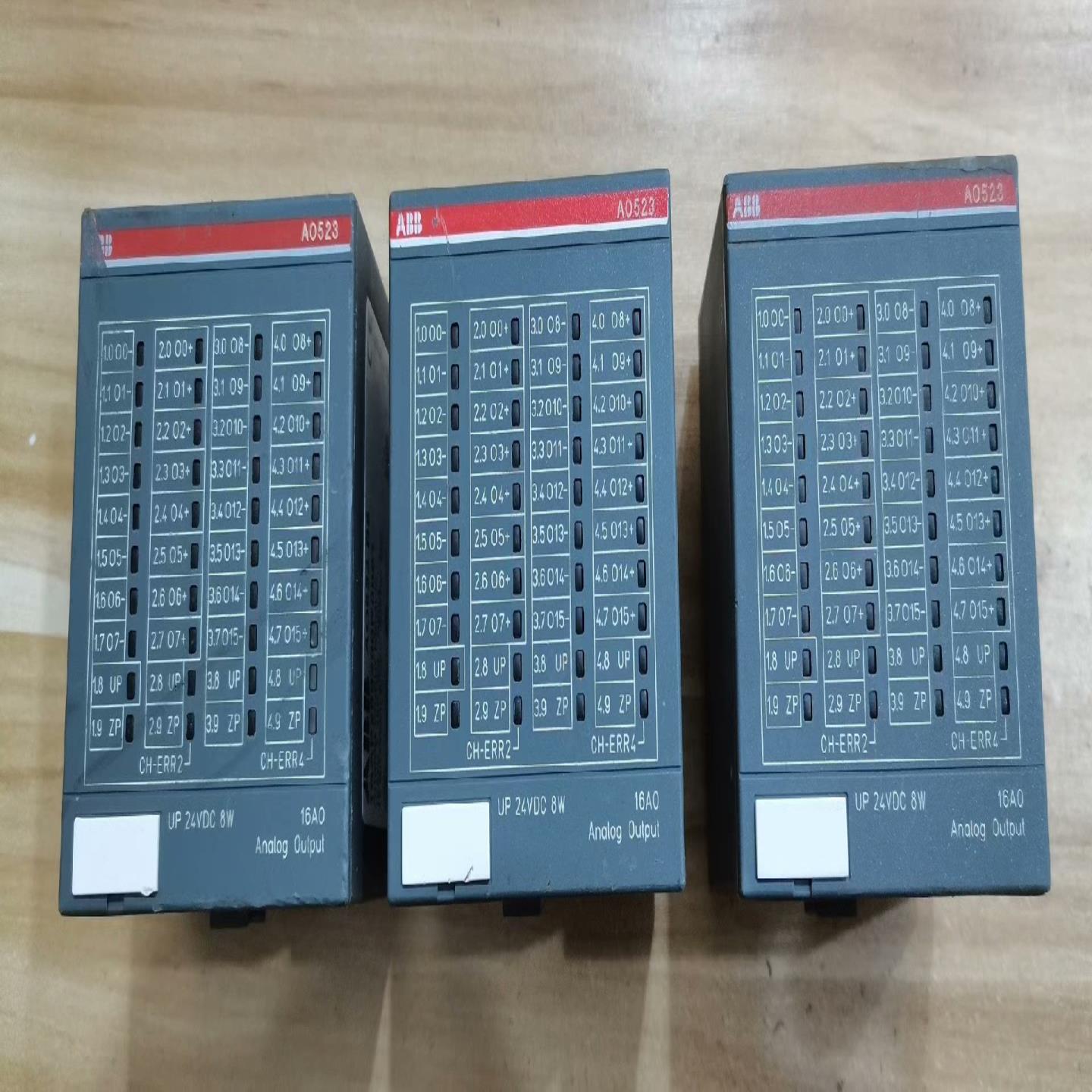 (工仔机械）AO523 1SAP250200R0001 ABB PLC模