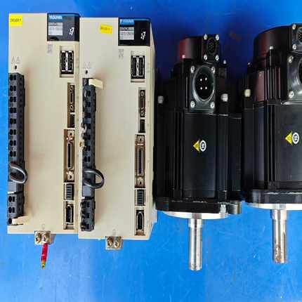 安川7系1.5KW驱动电机M2总线【鑫鑫商铺】