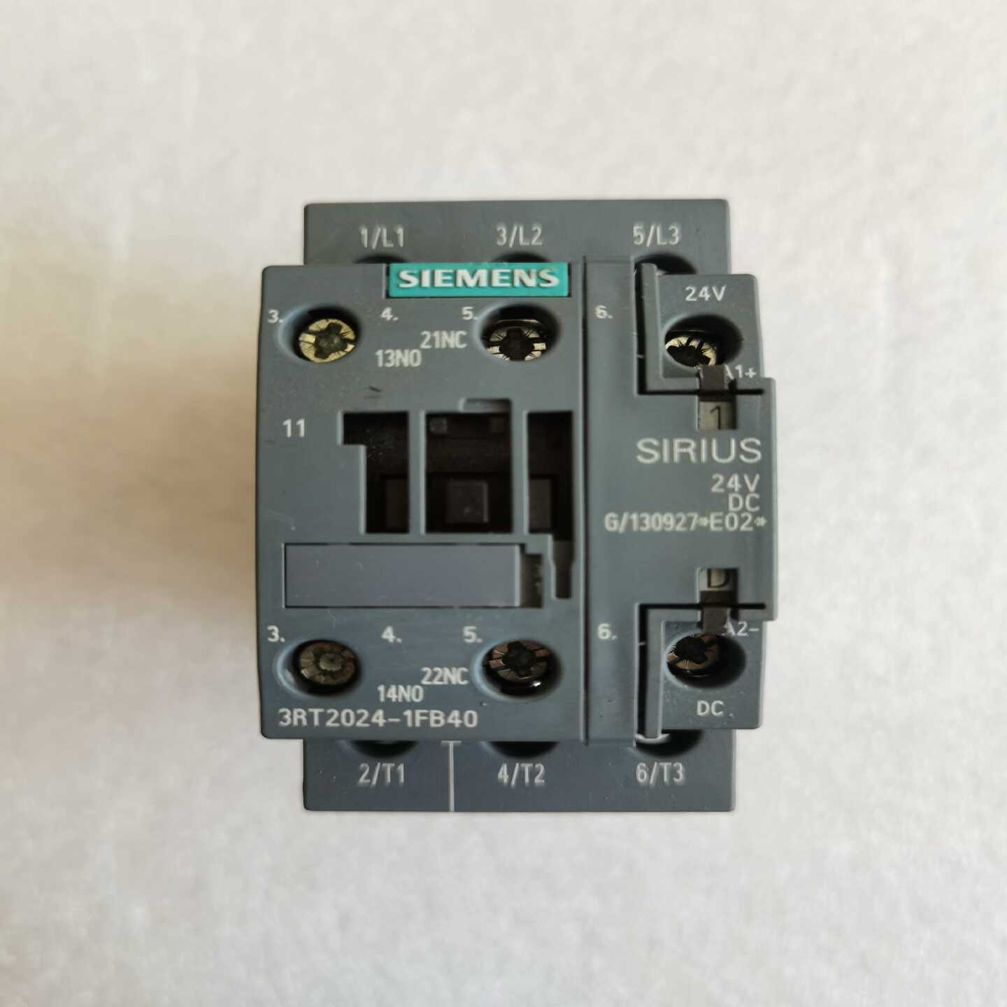 交流接触器3RT2024-1FB4010个询价