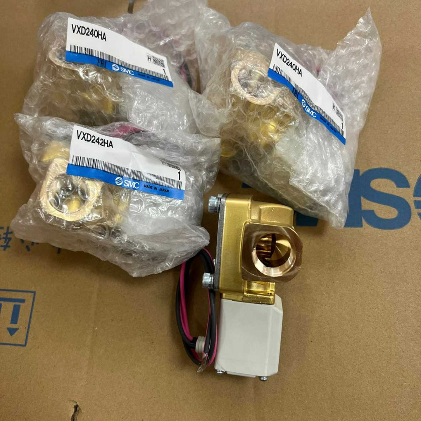 SMC电磁阀，全新带包装，VXD242HA正品保证，现货--议价商品