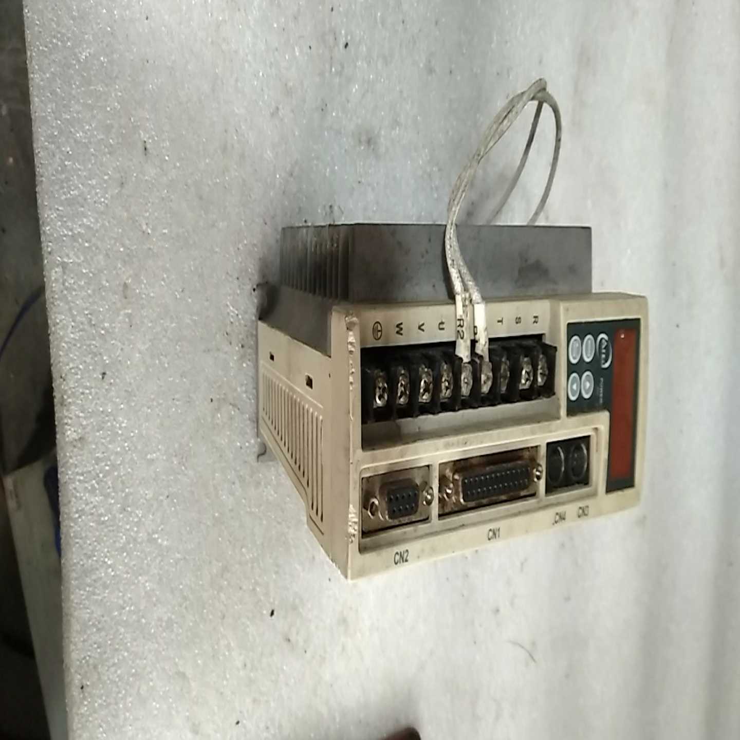 【议价】驱动器TSTE20C实物图。适用