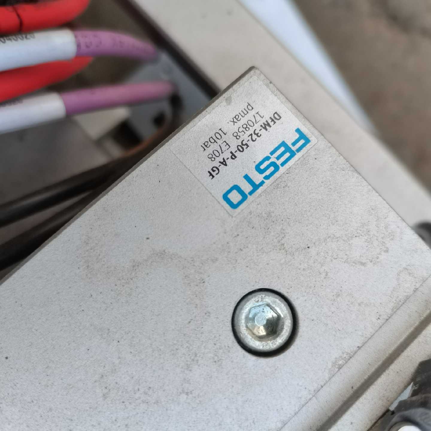 festo dfm-32-50-p-a-gf  有8个~询价