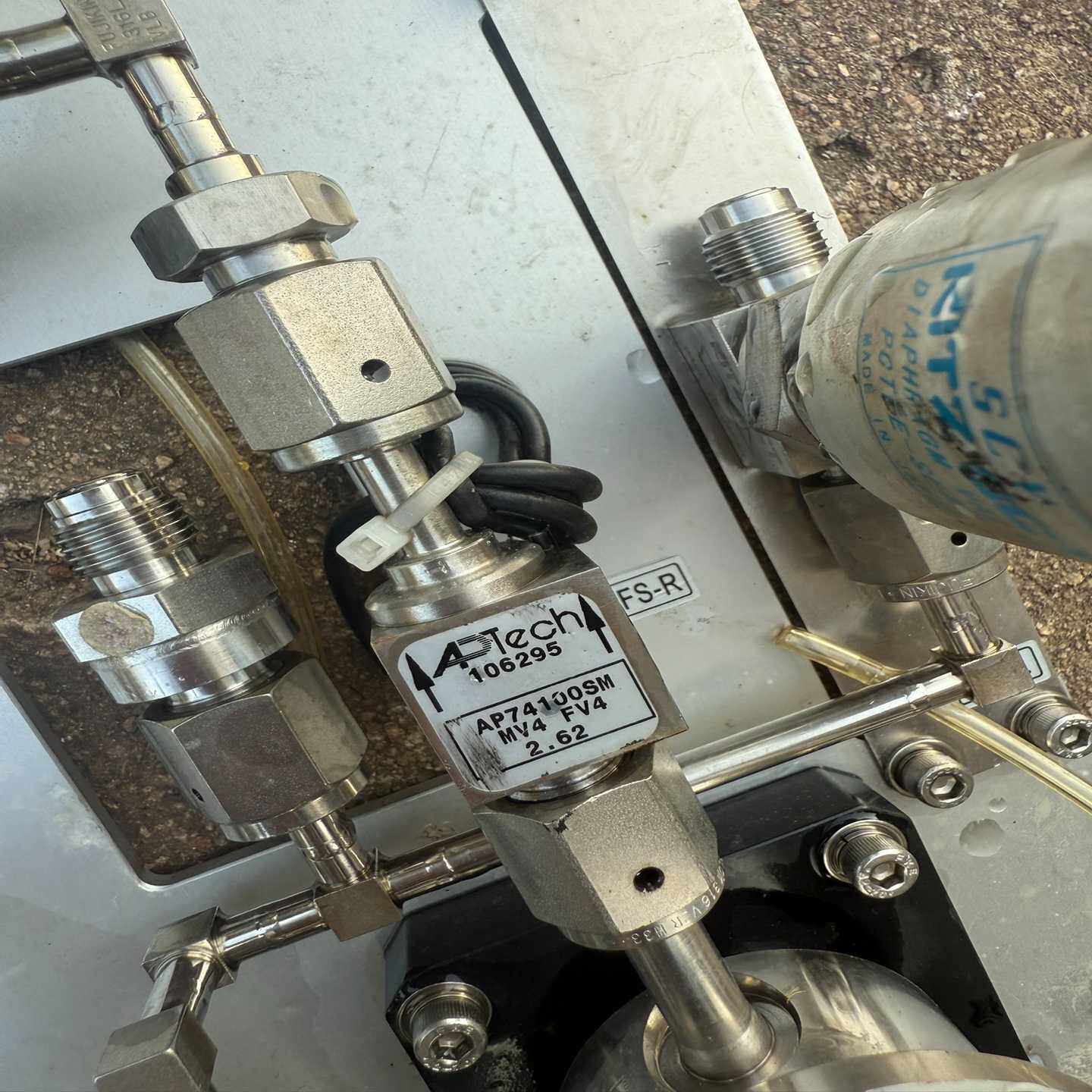 APTech阿普泰克气体垂直流量开关AP74100SM拆--议价商品