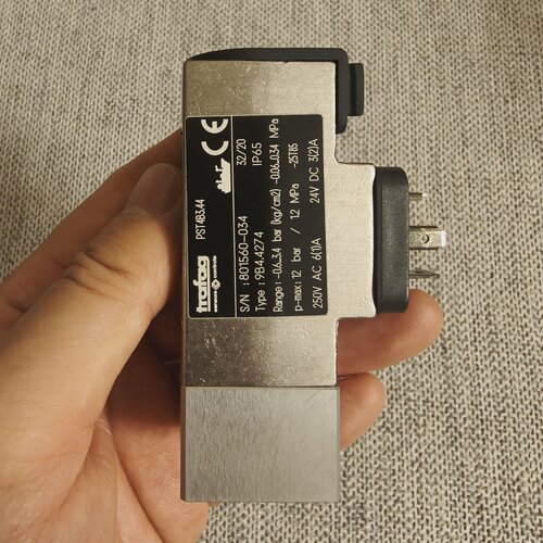 寻Trafag压力开关Type9B4.4274Rang