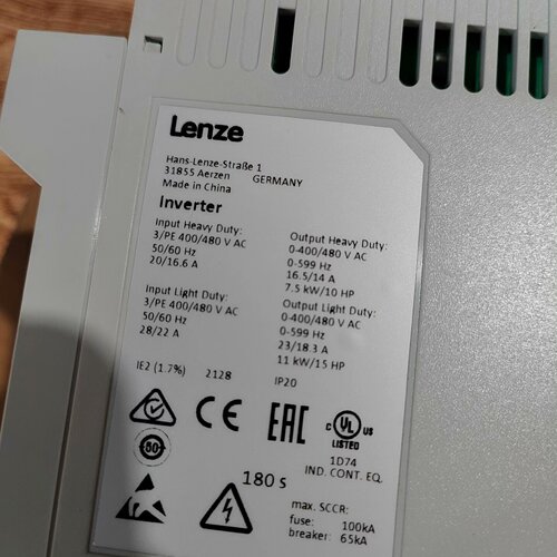 询-伦茨变频器I51AE275F10V10000S实物图