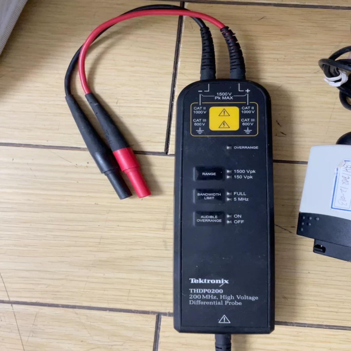 【请询价】出闲置泰克THDP0200高压差分探头功能正常成色漂亮