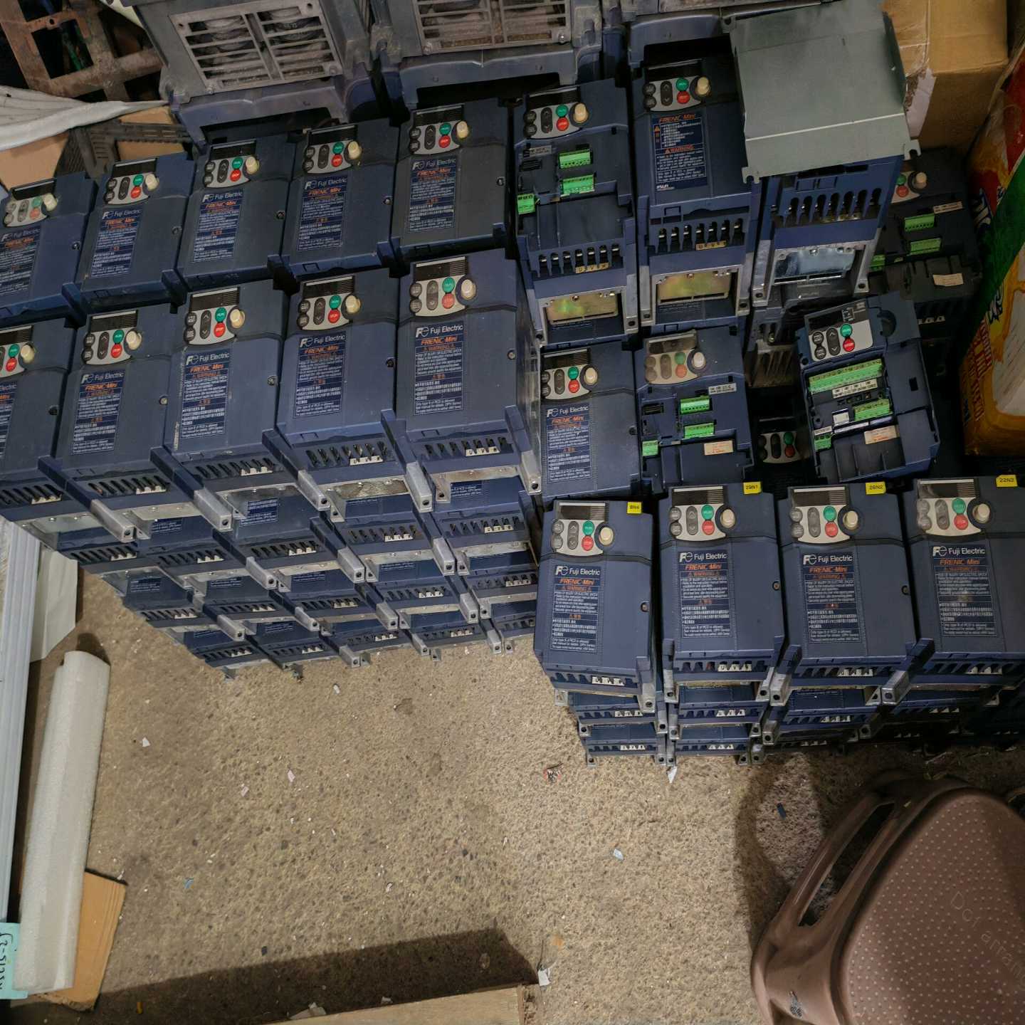 FRN0007C2S-4C变频器，，功能，有