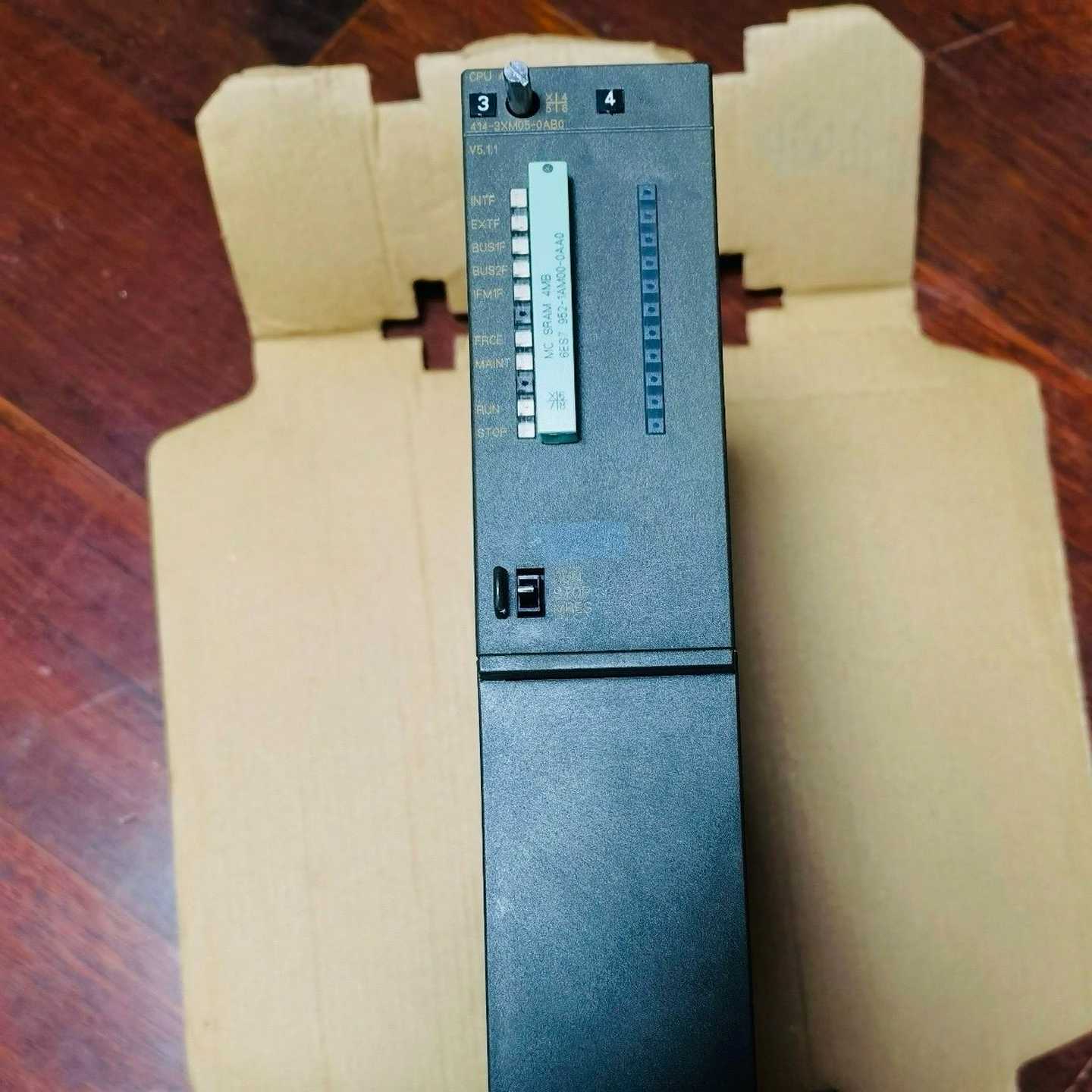 6ES7414-3XM05-0AB0西门子裸机99新，功能--议价商品