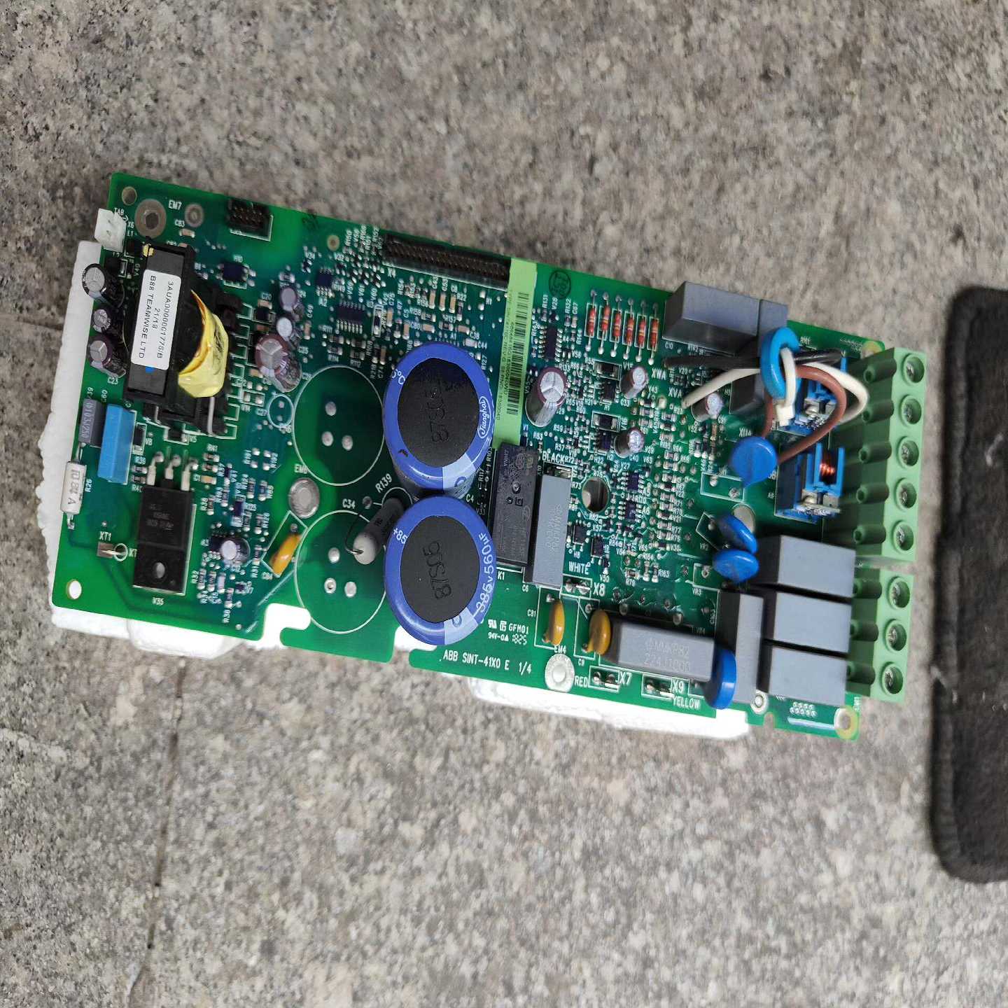 变频器ACS510-01-07A2-4驱动板，