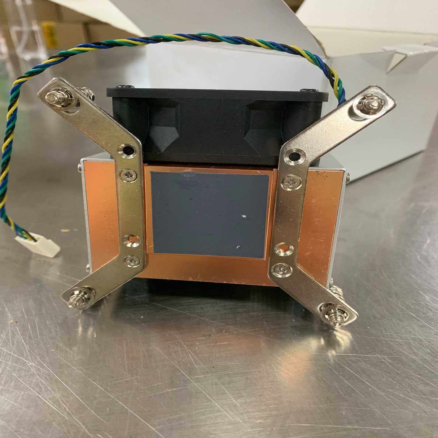 2u全新散热器2011针正方形，铜底！-议价