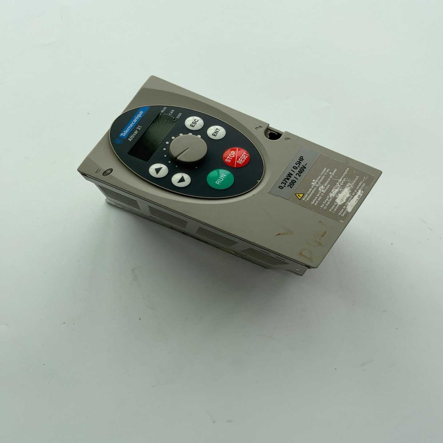 施耐德变频器ATV31H037M2A 0.37kw变频器(亚飞商行）