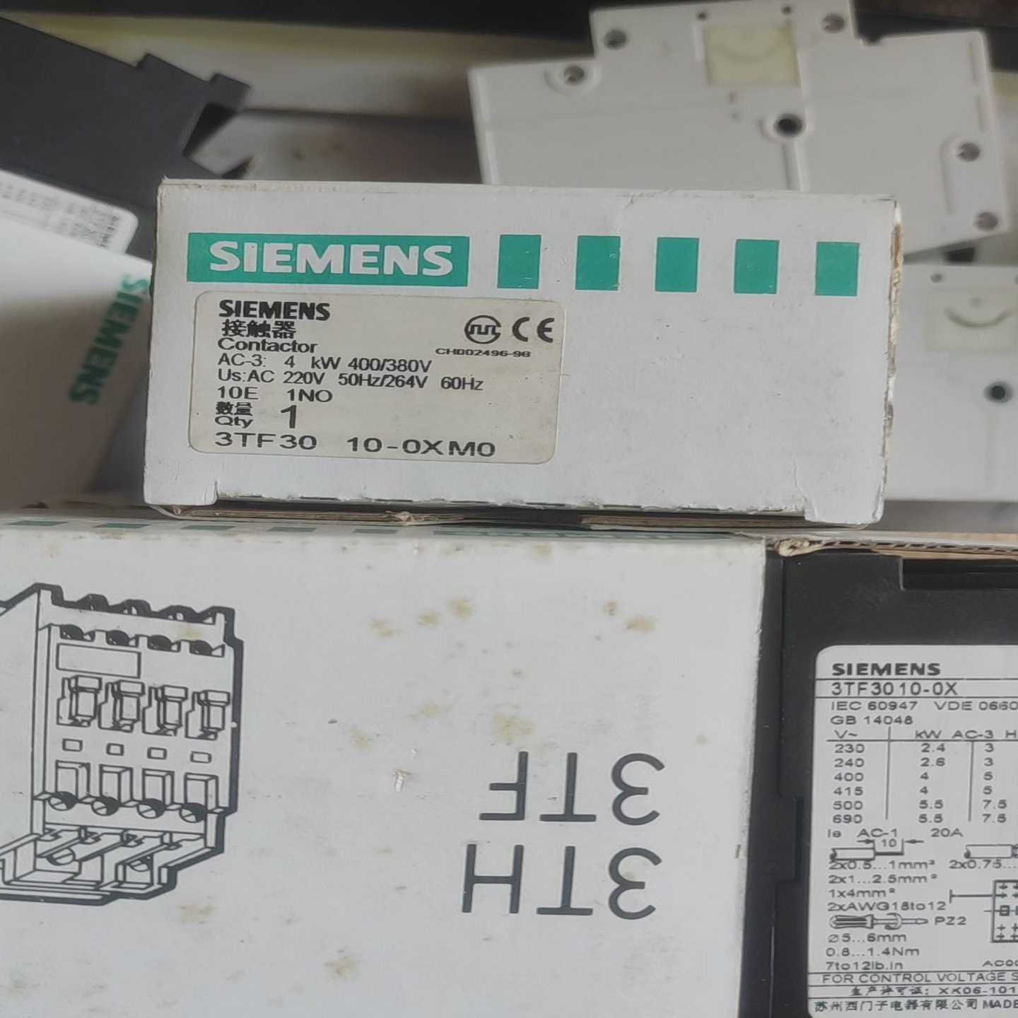 3TF3010-0X  接触器。~询价