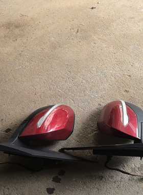 众泰云100plus，后视镜总成，红色白色都有，原装拆车件，--议价