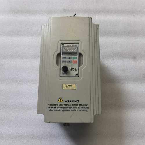 【星慕电子】台达变频器，VDF037M43A. 3.7KW. 实物图