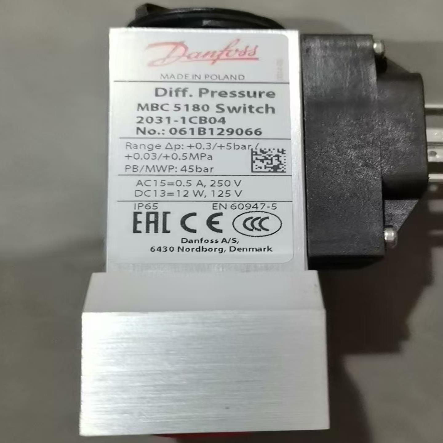 隆兴议价 丹佛斯压力开关061B129066  3-5bar现货议价*