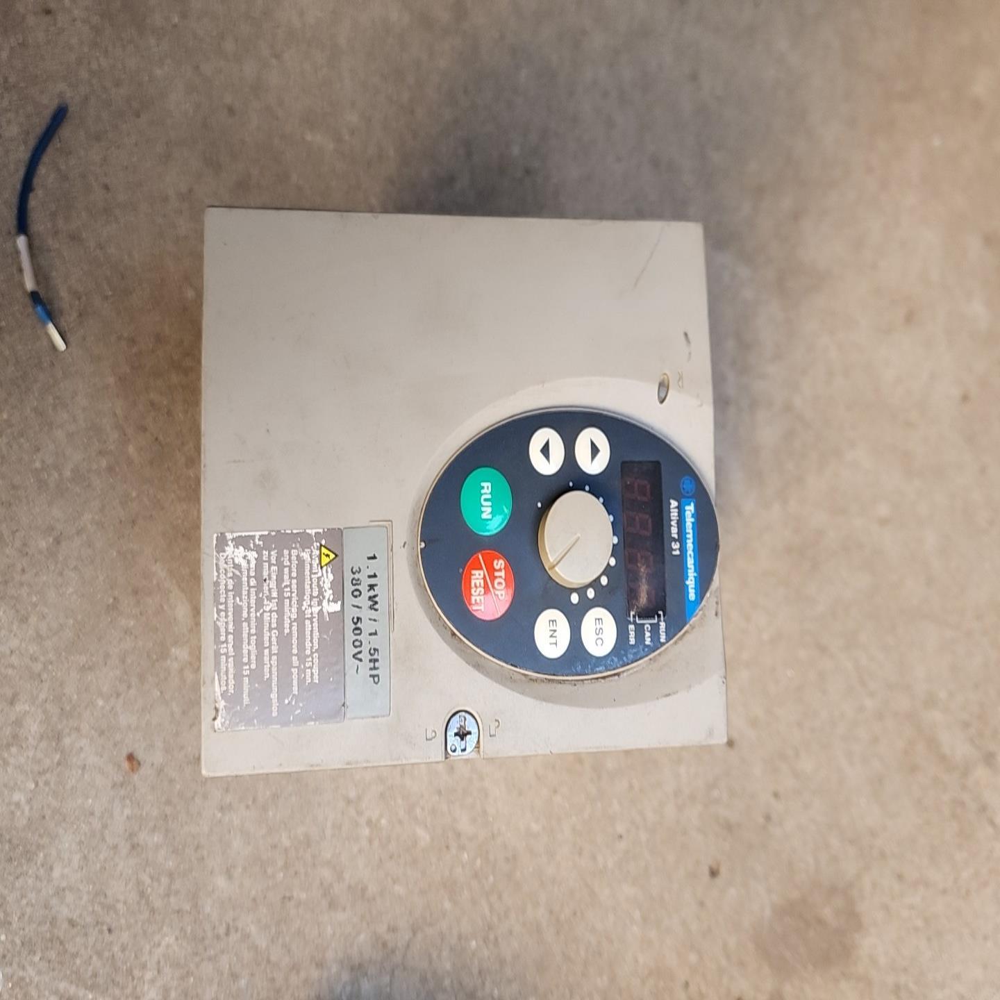 施耐德变频器ATV31HU11N4A，改参数用不了，当配件卖--议价商品