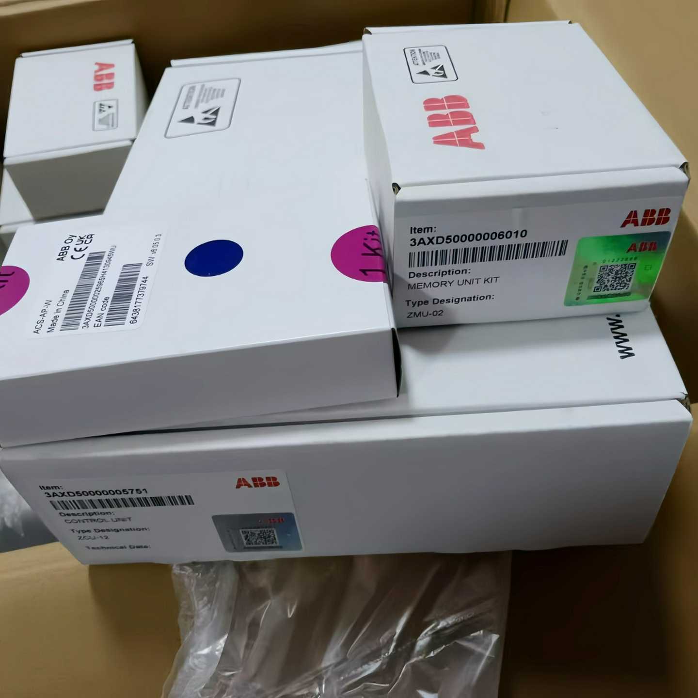 ACS880-MU-ZCU-12/14标准N2000软件ABB变频器存储器程序卡ZMU-02