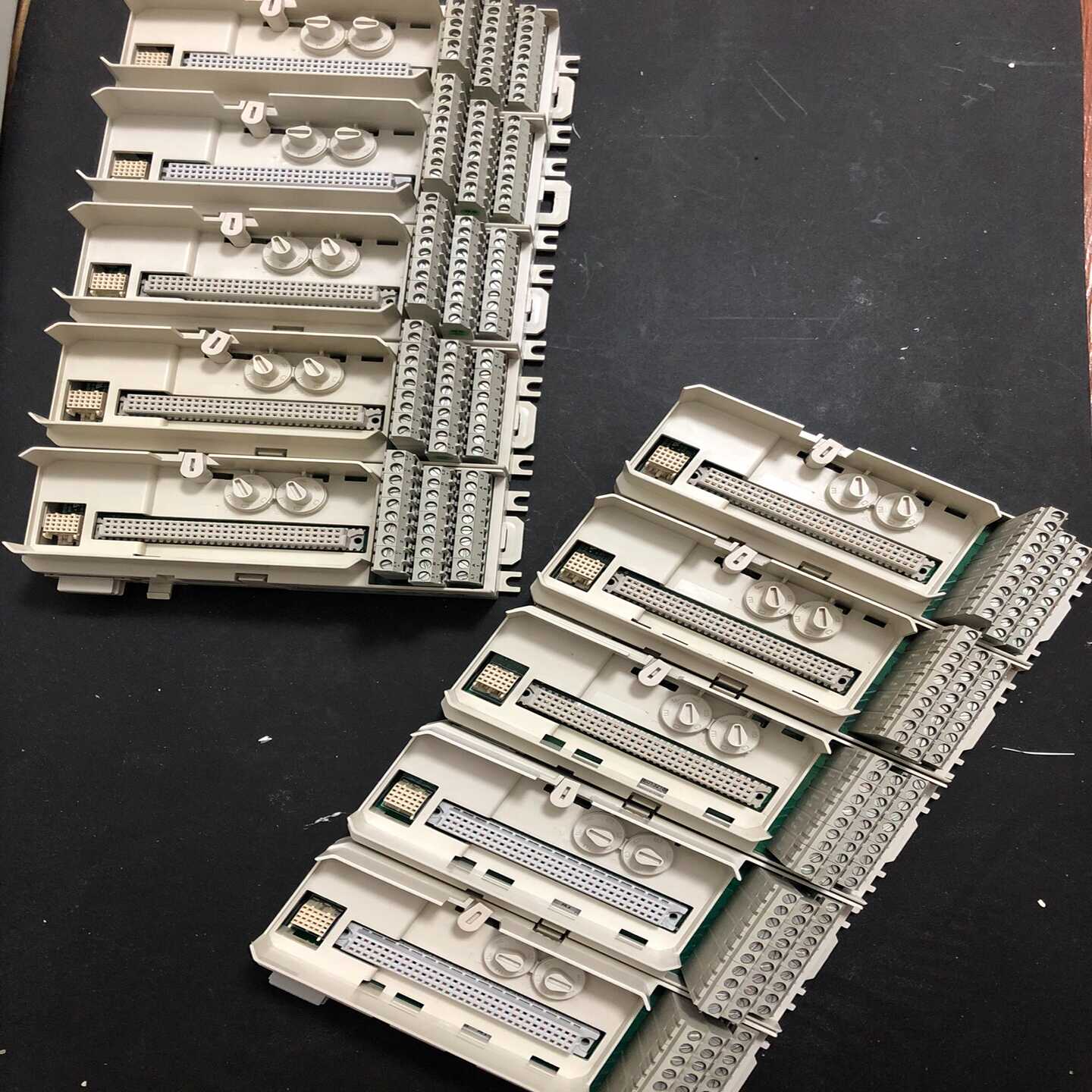询价ABB模块底座#TU810V1,成色5个9