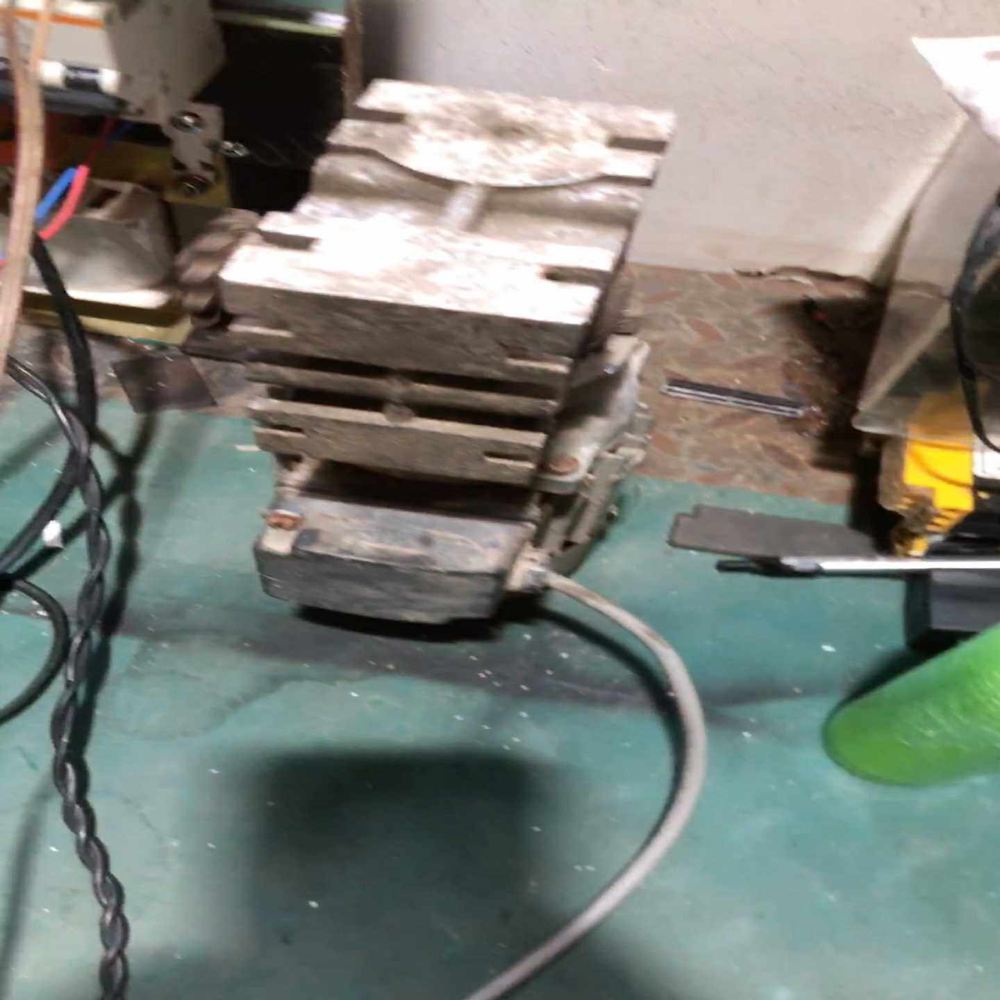 MS300系列变频器，型号；VFD4A2MS43ANSA