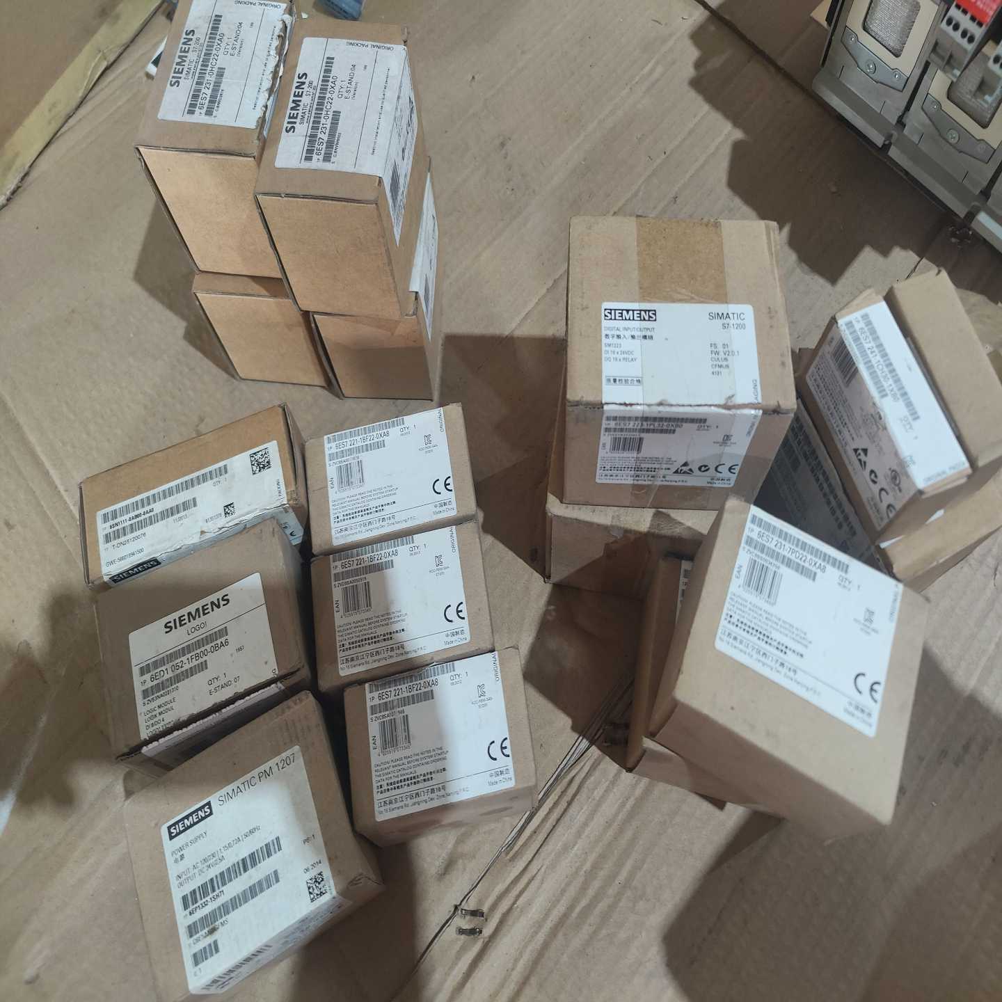 全新西门子200PLC出售，6ES7.有看得上的老板私聊详--议价商品