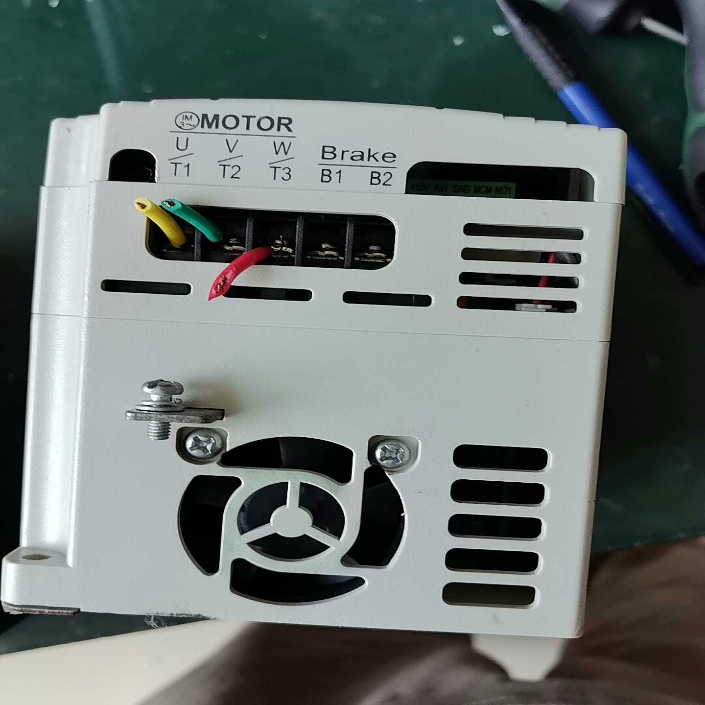 议价变频器，vfd007m4b，0.75k，拆机件功能正现货/维修