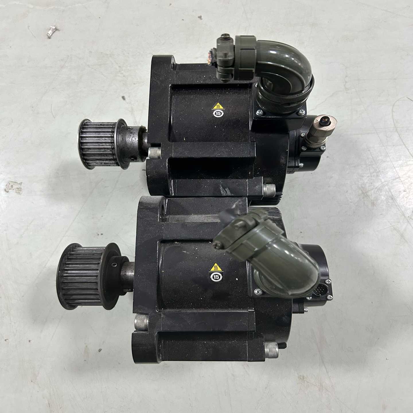 安川伺服电机SGM7G-30AFC61，正常，现货二{议价}