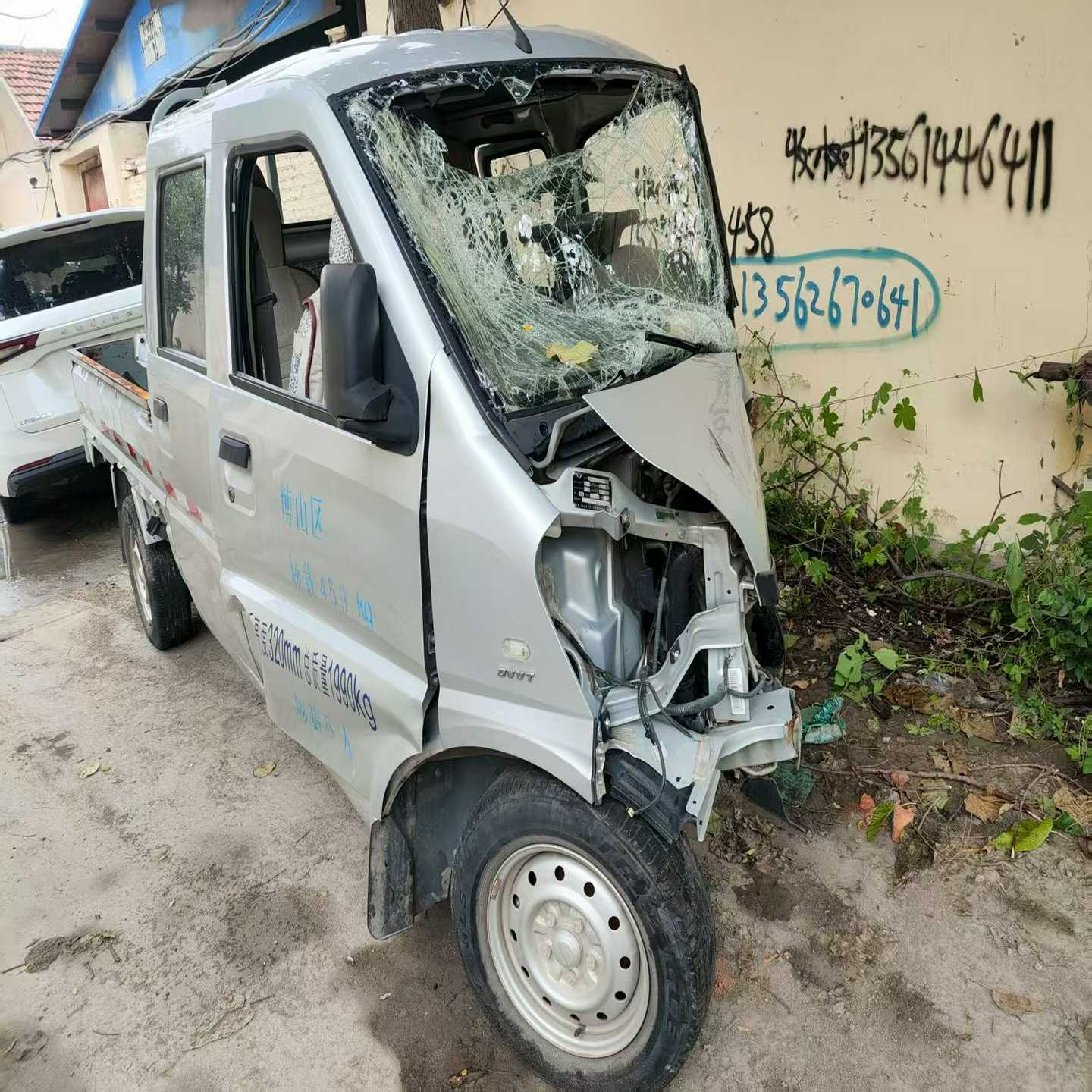 21年五菱荣光小卡国六L3C发动机手动5速拆车件，银灰色车身--议价