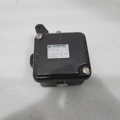 SCHMERSAL TJ 42201Y OFF SET POSITION SWITCH 380VAC 16A